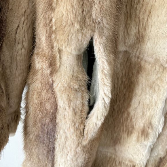 Vintage Luxury Genuine Fur coat - Picture 8 of 16